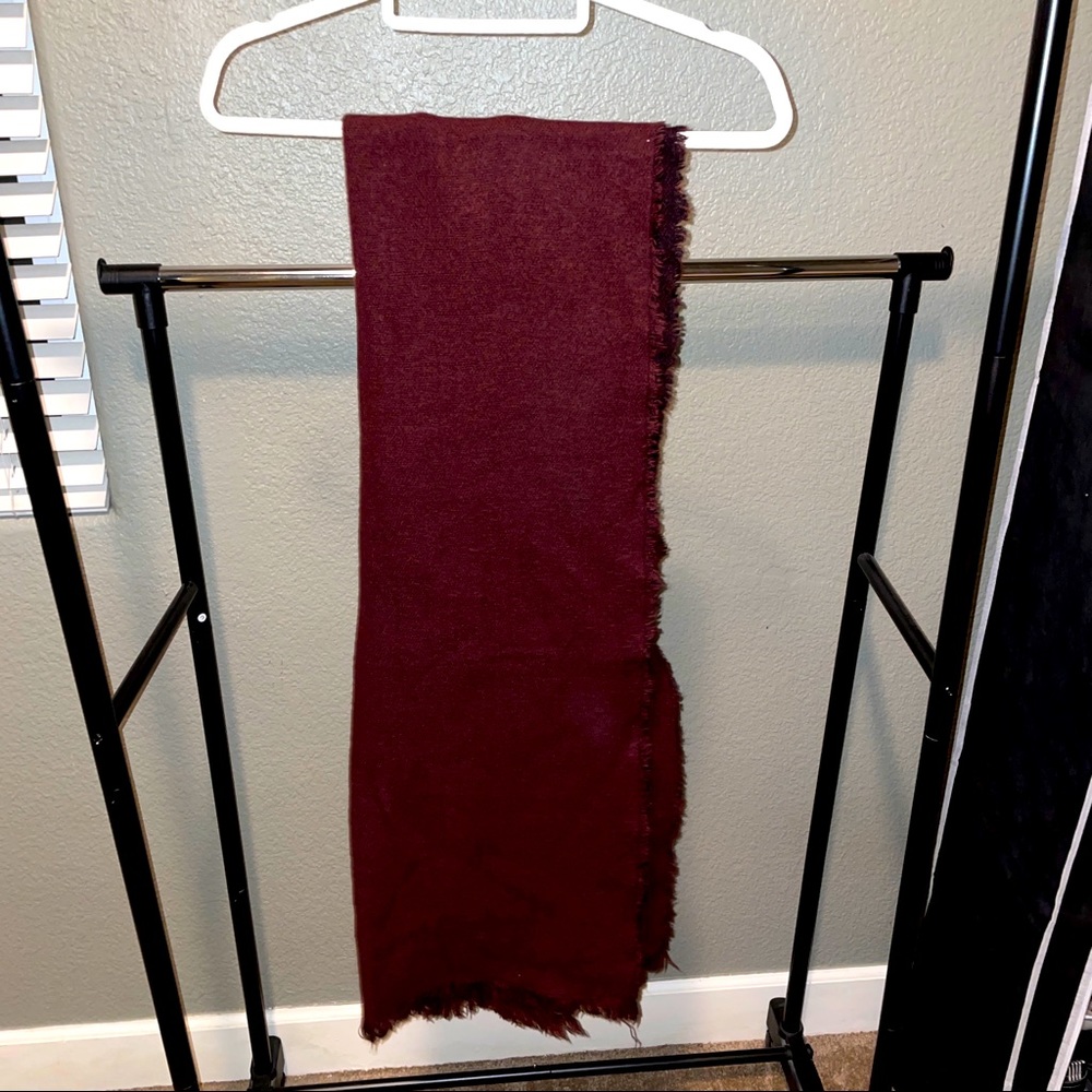 Dark red Wool scarf